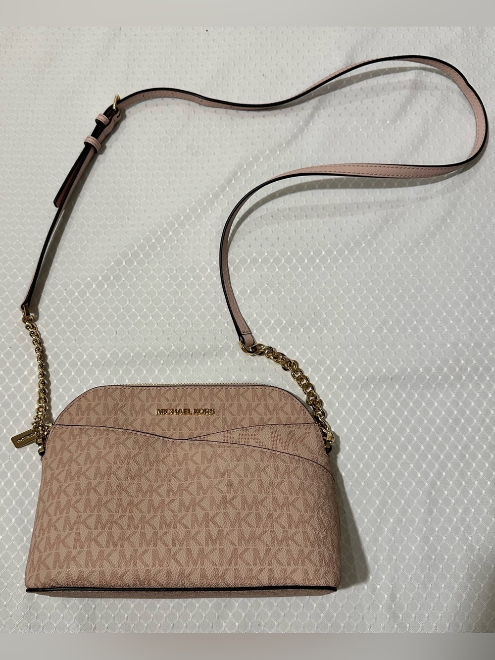 Michael Kors Blush Signature Dome Crossbody with Gold Chain